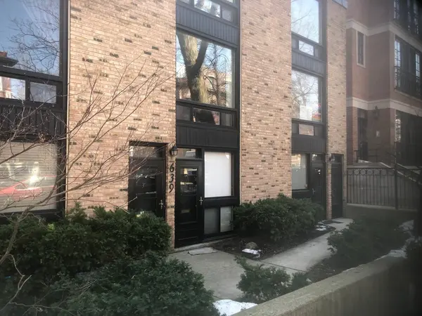639 W Wellington AVE #11, Chicago, IL 60657