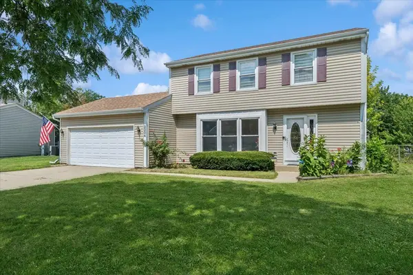 2204 Kensington DR, Schaumburg, IL 60194