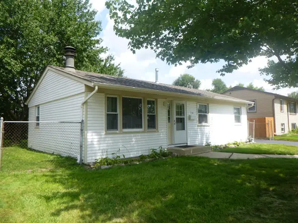 116 Del Rio RD, Carpentersville, IL 60110