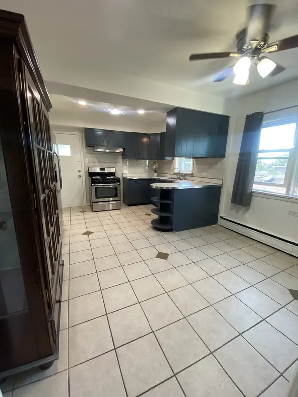 6221 S Kolmar AVE #2, Chicago, IL 60629