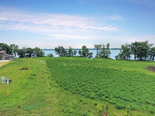 32 JayVee LN, Garvin, MN 56132