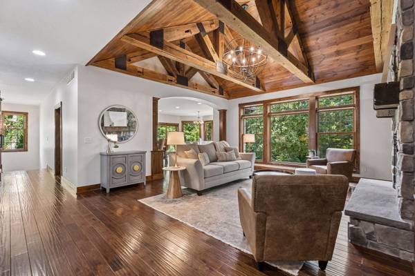10345 Cannon Woods TRL, Waconia, MN 55387