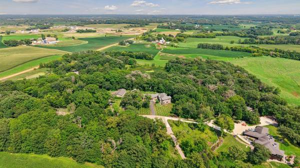 10345 Cannon Woods TRL, Waconia, MN 55387