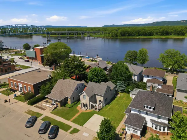 119 Main ST E, Wabasha, MN 55981