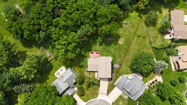 2217 Regent LN SW, Rochester, MN 55902