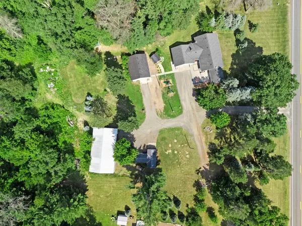 3097 325th AVE NW, Cambridge, MN 55008