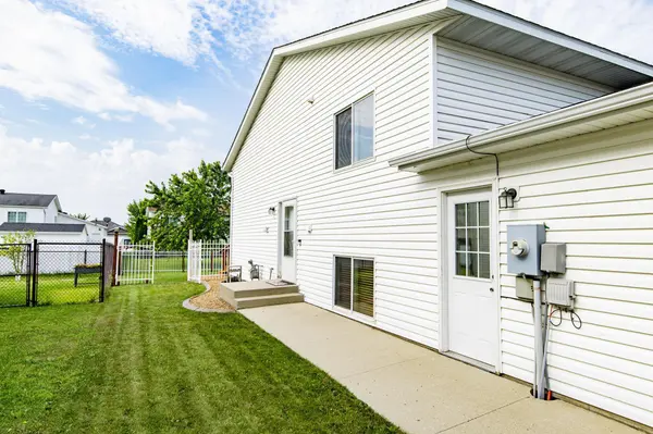 955 42nd AVE W, West Fargo, ND 58078