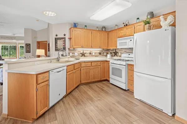 13098 Brookside LN N, Rogers, MN 55374
