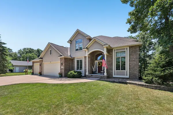 1149 River Ridge RD, River Falls, WI 54022