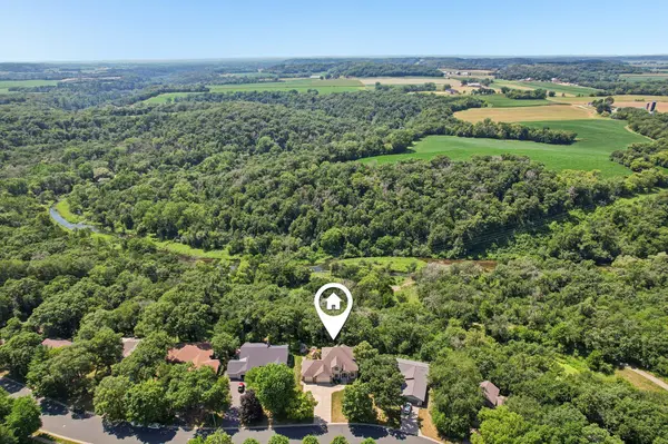 1149 River Ridge RD,  River Falls,  WI 54022