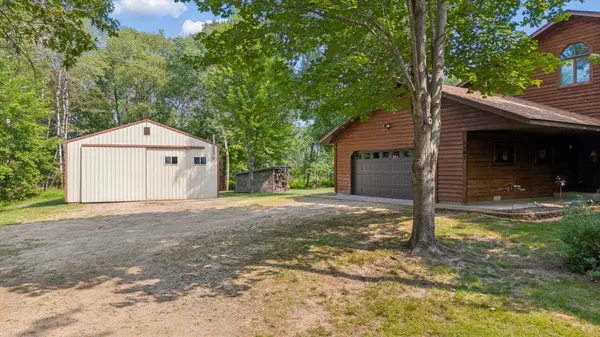 6241 141st AVE NE, Forest Lake, MN 55025