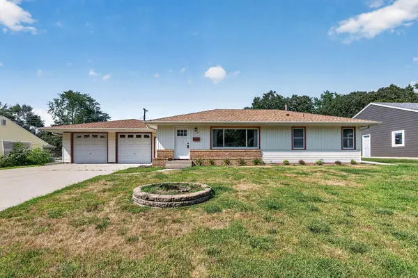 2124 Dixon DR, Bloomington, MN 55431