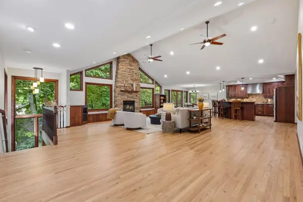 14885 Ironwood CT, Eden Prairie, MN 55346