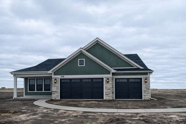 8828 63rd ST S, Cottage Grove, MN 55016