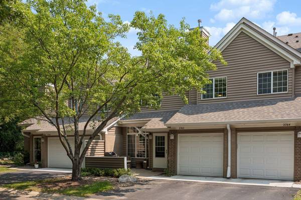 2762 Autumnwood LN, Minnetonka, MN 55305