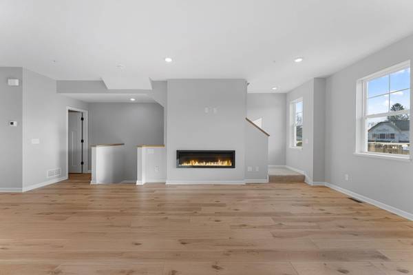 1523 Trellis LN, West Saint Paul, MN 55118