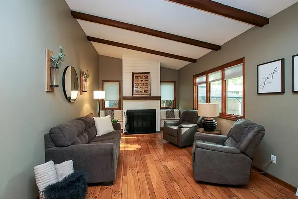 210 Interwood DR, Glencoe, MN 55336