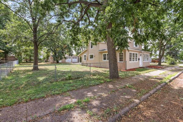 614 Jackson ST, Anoka, MN 55303