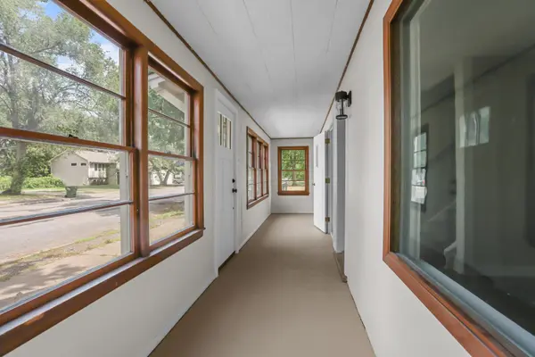 614 Jackson ST, Anoka, MN 55303