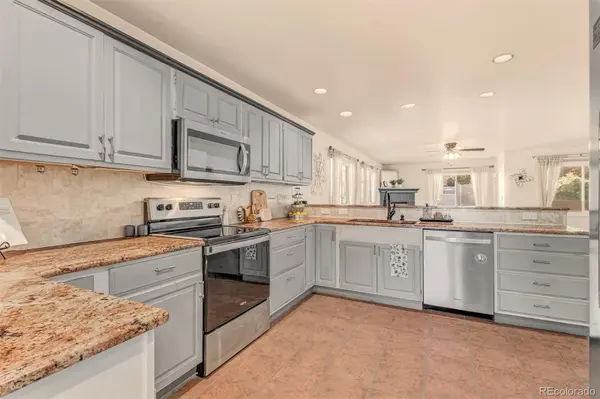 150 Luxury LN, Colorado Springs, CO 80921