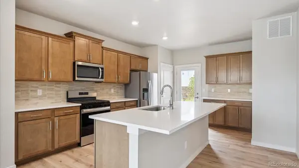 343 N Bersshine ST, Watkins, CO 80137
