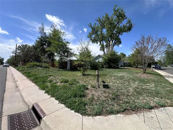 1201 Xanthia ST, Denver, CO 80220