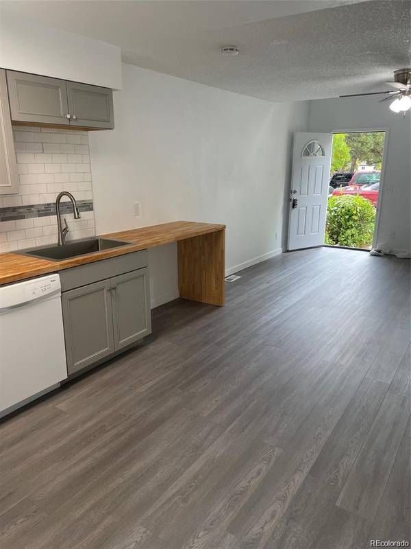 3245 S Estes ST, Denver, CO 80227