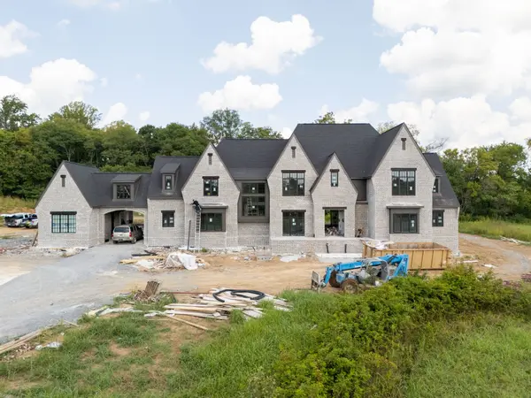 7019 Belcastle Ln, College Grove, TN 37046