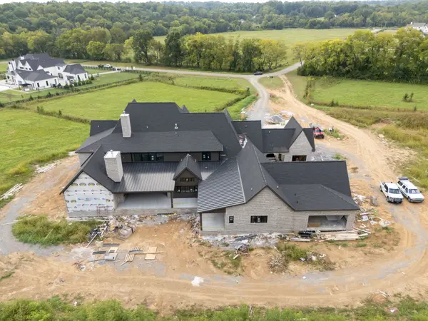 7019 Belcastle Ln, College Grove, TN 37046