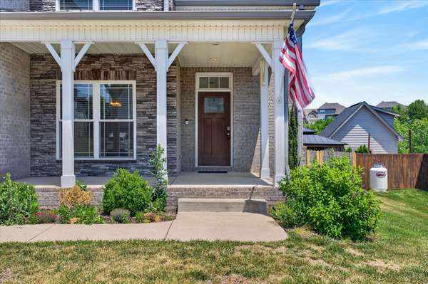 325 Piedmont Pl, Clarksville, TN 37043