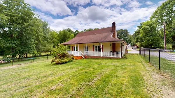 4648 31 Hwy #W, Cottontown, TN 37048