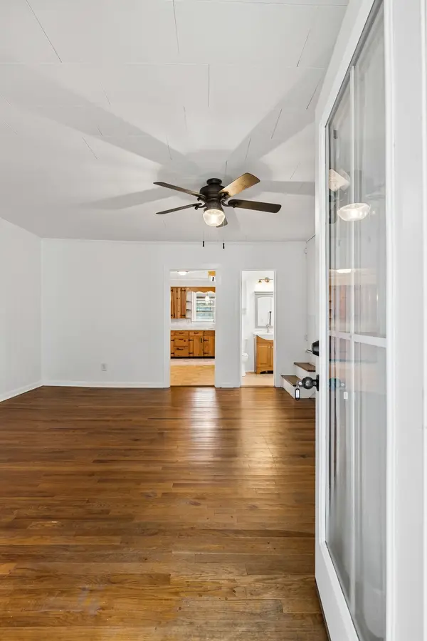 15 Sloan Branch Rd, Pleasant Shade, TN 37145