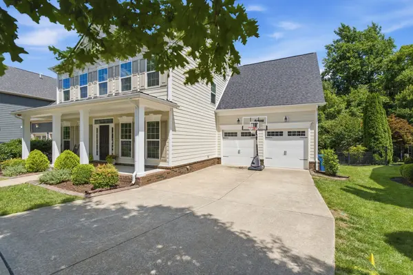 1017 Linden Isle Dr, Franklin, TN 37064