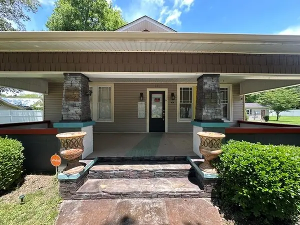 116 W Frazier St, Camden, TN 38320