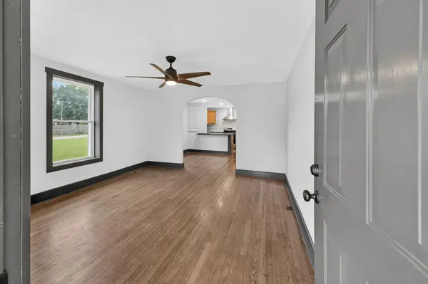 502 5th St, Lawrenceburg, TN 38464