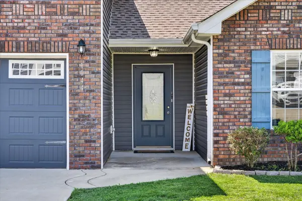 1044 Charles Thomas Dr, Clarksville, TN 37042