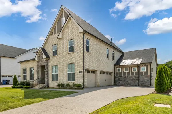 5043 High Park Hill Dr, Arrington, TN 37014