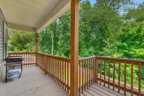 1468 Isaiah Dr, Clarksville, TN 37042