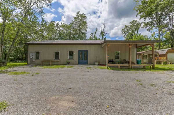 176 S Palmers Chapel Rd, White House, TN 37188