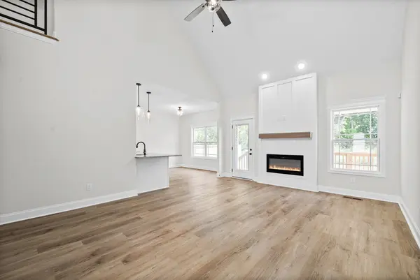 729 Buffalo Ford Dr, Clarksville, TN 37042