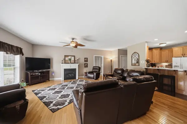 221 Allen Dr, Greenbrier, TN 37073