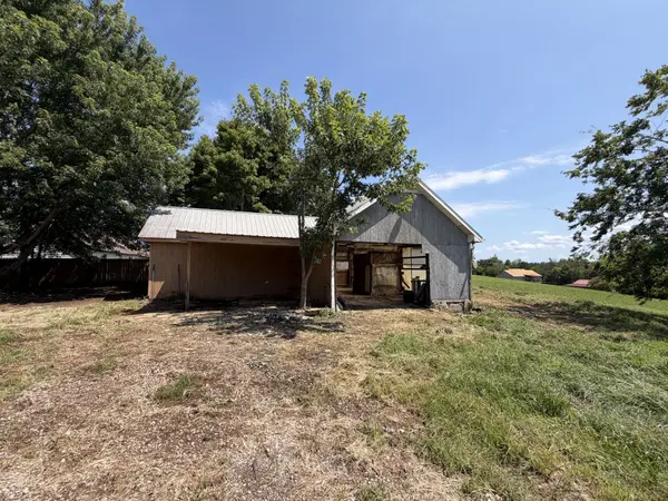6619 Gum Station Rd, Springfield, TN 37172