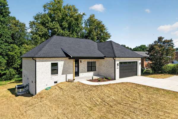 349 Shepherd Hills Rd, Cookeville, TN 38501