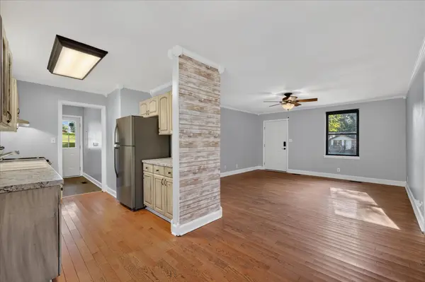 1325 Courtney Dr, Clarksville, TN 37042