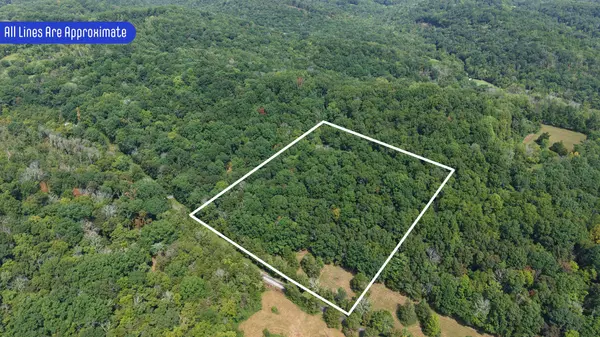 661 Red Tuttle Rd, Bethpage, TN 37022