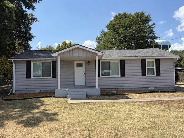 619 Alexander, Winfield, KS 67156