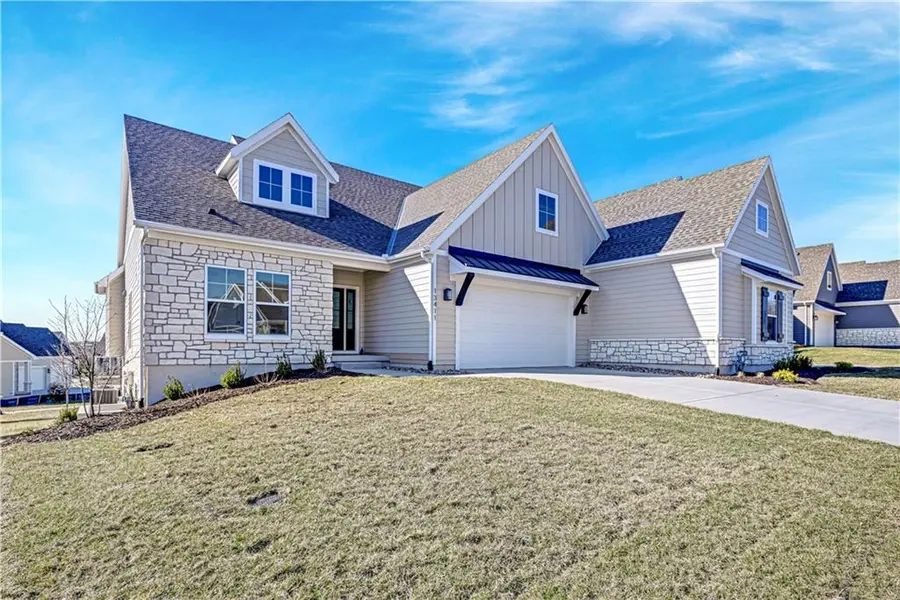 13411 W 174th TER, Overland Park, KS 66221