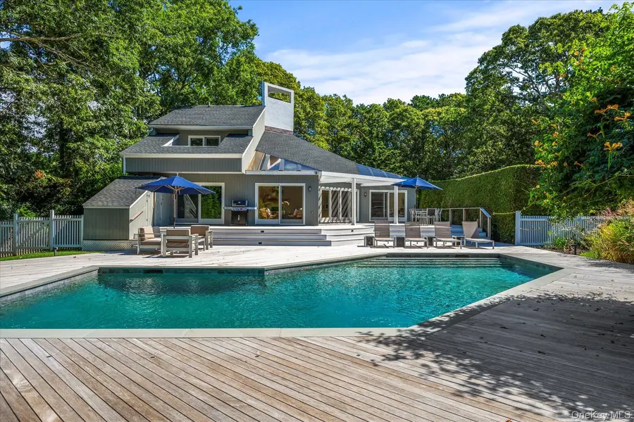 1 Acorn PATH, Quogue, NY 11959
