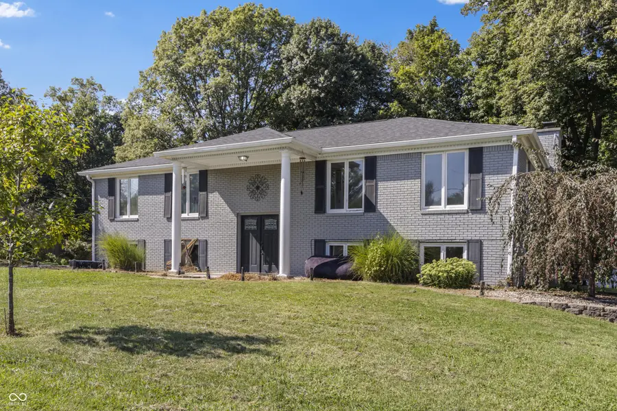 272 Canterbury DR, Avon, IN 46123