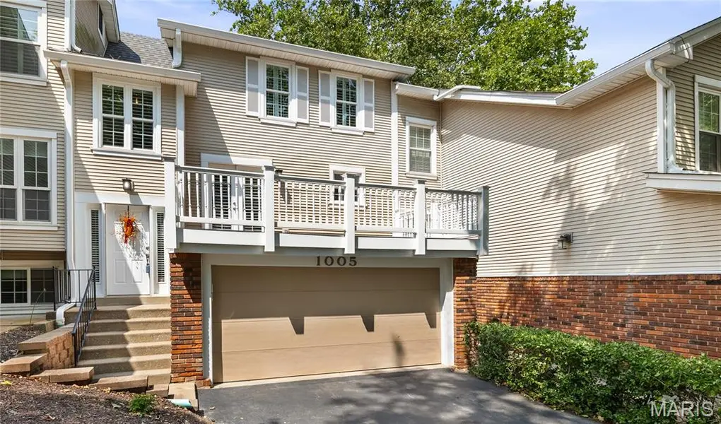 1005 Nobleman DR, Creve Coeur, MO 63146